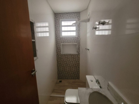 Casa com 2 Quartos à Venda, 70 m² em Embaré - Santos