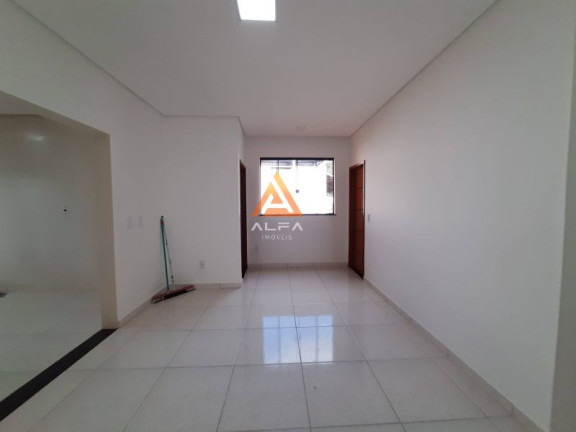 Imagem Casa com 3 Quartos à Venda, 172 m² Imagem Casa com 3 Quartos à Venda, 172 m²