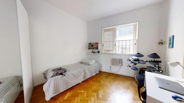 Imagem Imóvel com 3 Quartos à Venda, 136 m² em Ipanema - Rio De Janeiro Imagem Imóvel com 3 Quartos à Venda, 136 m² em Ipanema - Rio De Janeiro