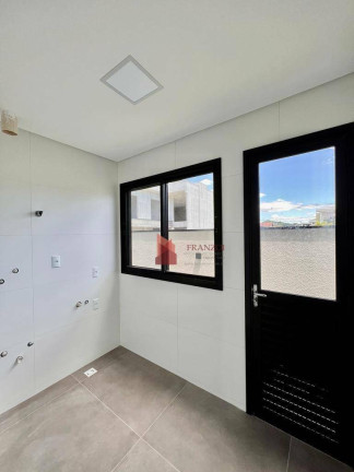 Imagem Sobrado com 4 Quartos à Venda, 265 m² em Santa Regina - Camboriú Imagem Sobrado com 4 Quartos à Venda, 265 m² em Santa Regina - Camboriú