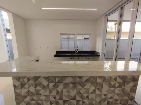 Imagem Casa de Condomínio com 4 Quartos à Venda, 377 m² em Jardins Lisboa - Goiânia Imagem Casa de Condomínio com 4 Quartos à Venda, 377 m² em Jardins Lisboa - Goiânia