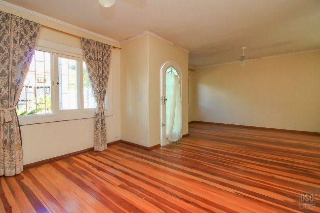 Imagem Casa com 3 Quartos à Venda, 139 m² em Ipanema - Porto Alegre Imagem Casa com 3 Quartos à Venda, 139 m² em Ipanema - Porto Alegre