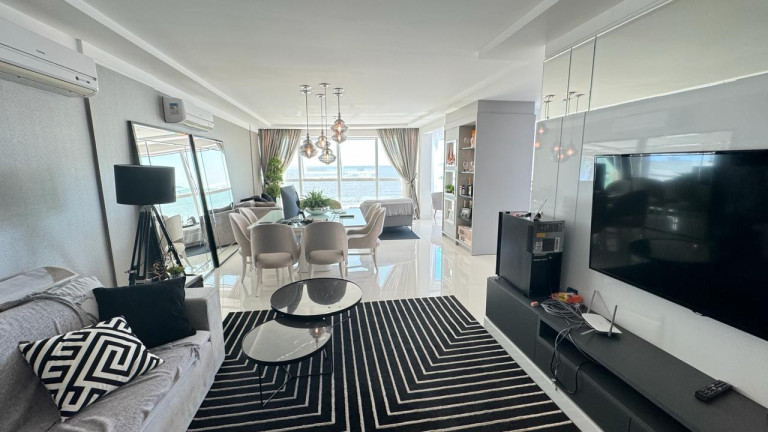 Imagem Apartamento com 4 Quartos à Venda, 185 m² em Meia Praia - Itapema Imagem Apartamento com 4 Quartos à Venda, 185 m² em Meia Praia - Itapema