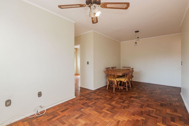 Imagem Imóvel com 2 Quartos à Venda, 76 m² em Petrópolis - Porto Alegre Imagem Imóvel com 2 Quartos à Venda, 76 m² em Petrópolis - Porto Alegre