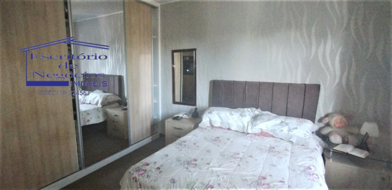 Imagem Casa com 3 Quartos à Venda, 350 m² em Ipanema - Porto Alegre Imagem Casa com 3 Quartos à Venda, 350 m² em Ipanema - Porto Alegre