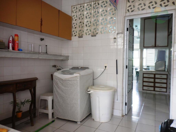 Imagem Casa com 5 Quartos à Venda, 300 m² Imagem Casa com 5 Quartos à Venda, 300 m²