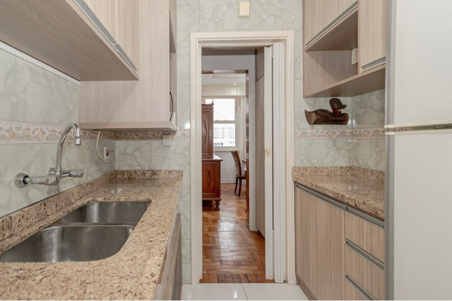 Imagem Imóvel com 3 Quartos à Venda, 128 m² em Auxiliadora - Porto Alegre Imagem Imóvel com 3 Quartos à Venda, 128 m² em Auxiliadora - Porto Alegre