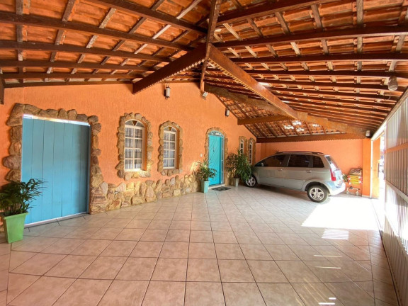 Casa com 4 Quartos à Venda, 180 m² em Guilhermina - Praia Grande