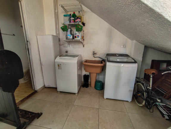 Imagem Casa com 3 Quartos à Venda, 251 m² em Marapé - Santos Imagem Casa com 3 Quartos à Venda, 251 m² em Marapé - Santos