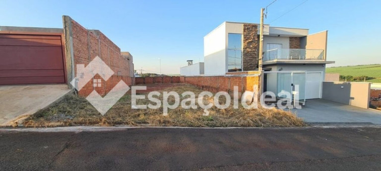 Imagem Terreno à Venda, 275 m² em Jardim Grajaú - Lençóis Paulista Imagem Terreno à Venda, 275 m² em Jardim Grajaú - Lençóis Paulista