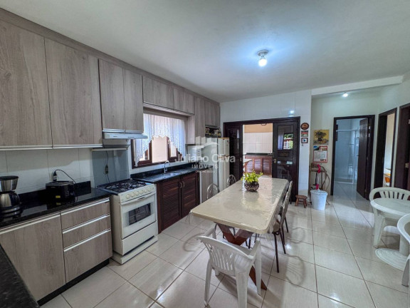 Imagem Casa com 3 Quartos à Venda, 145 m² em Barra Do Sai - Itapoá