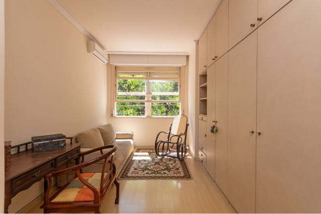 Imagem Imóvel com 3 Quartos à Venda, 139 m² em Farroupilha - Porto Alegre Imagem Imóvel com 3 Quartos à Venda, 139 m² em Farroupilha - Porto Alegre