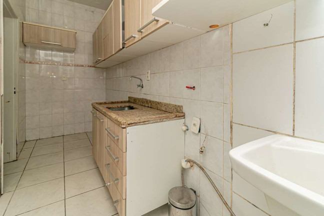 Imagem Imóvel com 2 Quartos à Venda, em Santana - Porto Alegre Imagem Imóvel com 2 Quartos à Venda, em Santana - Porto Alegre