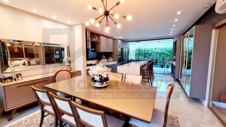 Imagem Casa com 3 Quartos à Venda, 250 m² em Marco - Belém Imagem Casa com 3 Quartos à Venda, 250 m² em Marco - Belém