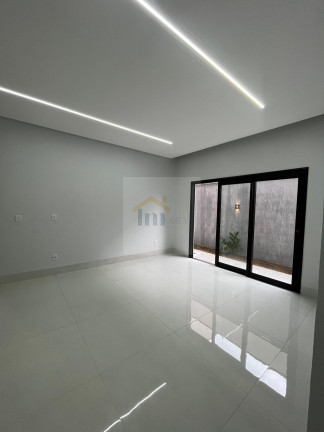 Imagem Casa com 3 Quartos à Venda, 215 m² em Jardim Europa - Goiânia Imagem Casa com 3 Quartos à Venda, 215 m² em Jardim Europa - Goiânia