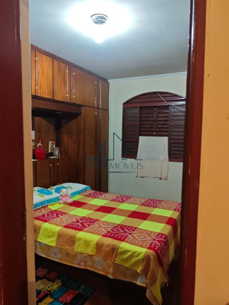 Imagem Casa com 3 Quartos à Venda, 240 m² em Vila Cruzeiro Do Sul - Aparecida De Goiânia Imagem Casa com 3 Quartos à Venda, 240 m² em Vila Cruzeiro Do Sul - Aparecida De Goiânia