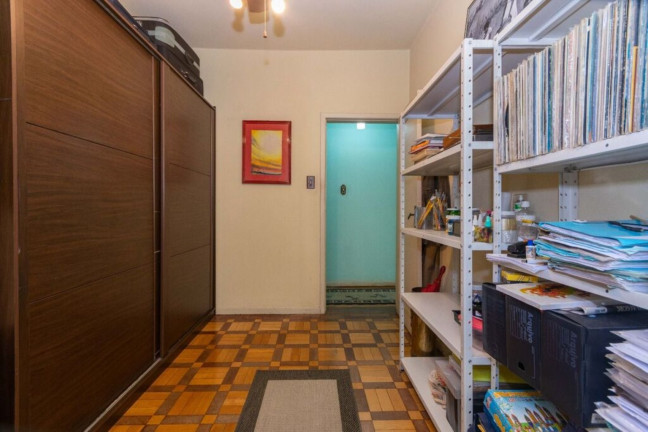 Imagem Imóvel com 3 Quartos à Venda, 101 m² em Petrópolis - Porto Alegre Imagem Imóvel com 3 Quartos à Venda, 101 m² em Petrópolis - Porto Alegre