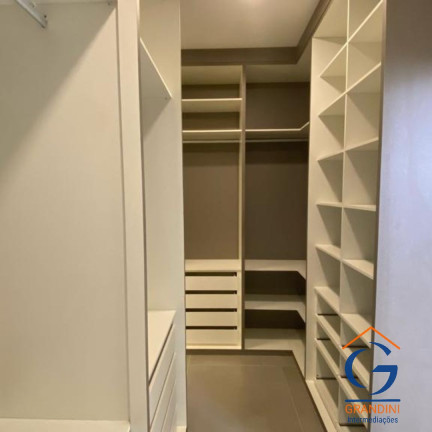 Imagem Imóvel com 3 Quartos à Venda, 330 m² em Condomínio Califórnia - Estiva Gerbi Imagem Imóvel com 3 Quartos à Venda, 330 m² em Condomínio Califórnia - Estiva Gerbi