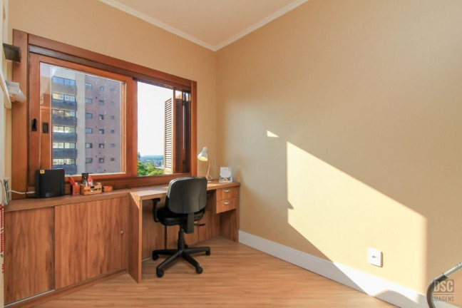 Imagem Imóvel com 2 Quartos à Venda, 101 m² em Higienópolis - Porto Alegre Imagem Imóvel com 2 Quartos à Venda, 101 m² em Higienópolis - Porto Alegre