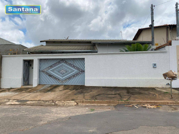 Imagem Casa com 3 Quartos à Venda, 160 m² em Estancia Itaguai - Caldas Novas Imagem Casa com 3 Quartos à Venda, 160 m² em Estancia Itaguai - Caldas Novas