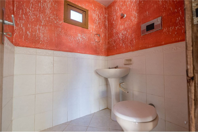 Imagem Casa com 6 Quartos à Venda, em Córrego Grande - Florianópolis Imagem Casa com 6 Quartos à Venda, em Córrego Grande - Florianópolis