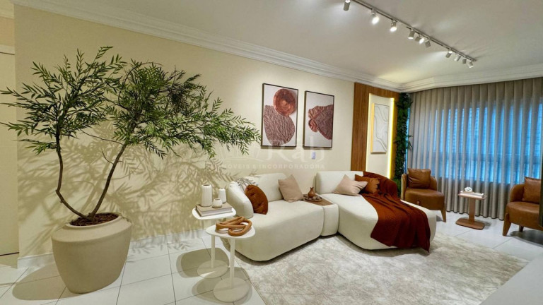 Imagem Apartamento com 3 Quartos à Venda, 108 m² em Centro - Balneário Camboriú