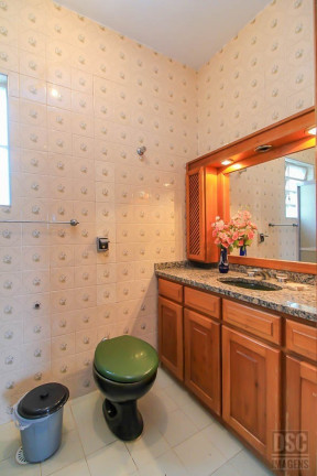 Imagem Casa com 3 Quartos à Venda, 299 m² em Glória - Porto Alegre Imagem Casa com 3 Quartos à Venda, 299 m² em Glória - Porto Alegre