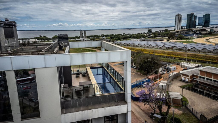Imagem Apartamento com 2 Quartos à Venda, 68 m² em Cristal - Porto Alegre Imagem Apartamento com 2 Quartos à Venda, 68 m² em Cristal - Porto Alegre