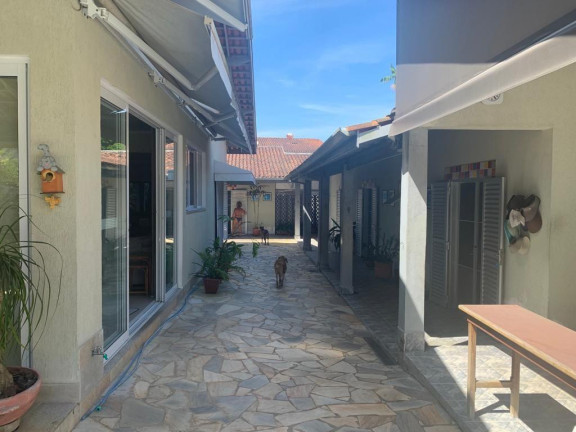 Imagem Casa com 8 Quartos para Alugar, 520 m² em Enseada - Ubatuba Imagem Casa com 8 Quartos para Alugar, 520 m² em Enseada - Ubatuba