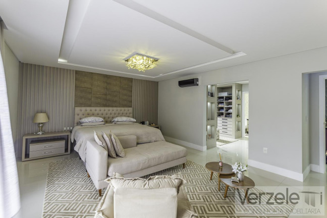 Imagem Casa com 4 Quartos à Venda, 437 m² em Santa Regina - Camboriú