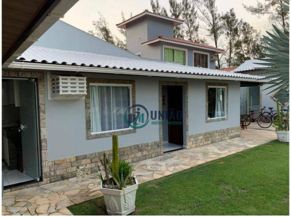 Imagem Casa com 6 Quartos à Venda, 330 m² em Unamar - Cabo Frio