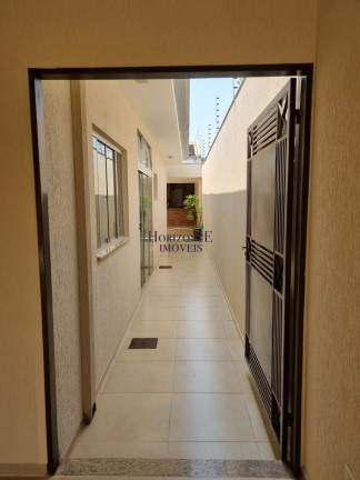 Imagem Casa com 3 Quartos à Venda, 196 m² em São Francisco - Campo Grande Imagem Casa com 3 Quartos à Venda, 196 m² em São Francisco - Campo Grande