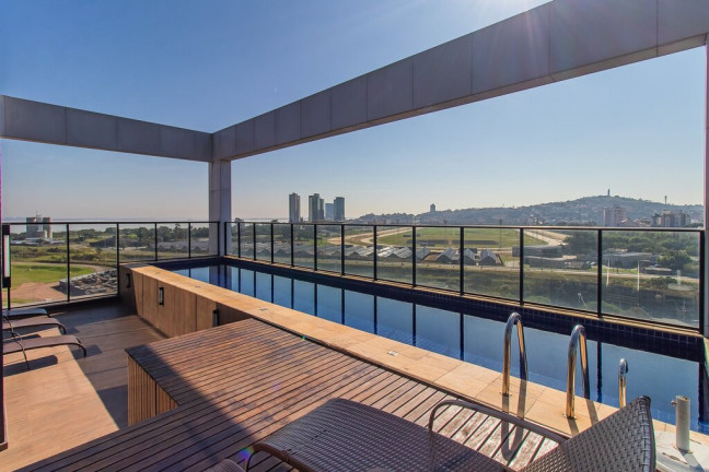 Imagem Imóvel com 2 Quartos à Venda, 129 m² em Cristal - Porto Alegre Imagem Imóvel com 2 Quartos à Venda, 129 m² em Cristal - Porto Alegre