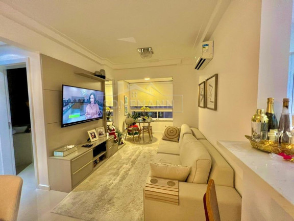 Apartamento com 2 Quartos à Venda, 67 m² em Abraão - Florianópolis