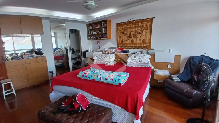 Imagem Apartamento com 4 Quartos à Venda, 300 m² em Ingá - Niterói