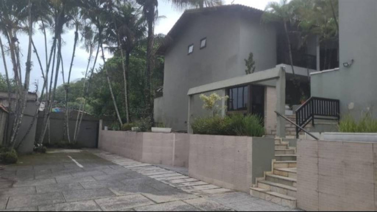 Imagem Casa à Venda, em Centro - Guaruja Imagem Casa à Venda, em Centro - Guaruja