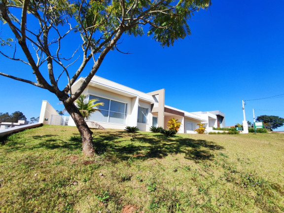 Imagem Casa com 4 Quartos à Venda, 250 m² em Ninho Verde - Porangaba Imagem Casa com 4 Quartos à Venda, 250 m² em Ninho Verde - Porangaba