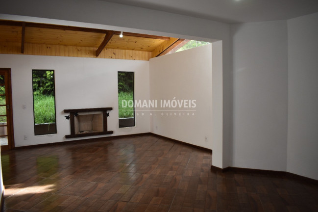 Imagem Casa com 4 Quartos à Venda, 190 m² em Região Do Alto Do Capivari - Campos Do Jordão Imagem Casa com 4 Quartos à Venda, 190 m² em Região Do Alto Do Capivari - Campos Do Jordão