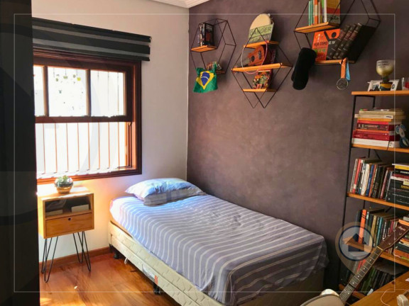 Imagem Casa com 3 Quartos à Venda, 250 m² em Vila Milton - Guarulhos Imagem Casa com 3 Quartos à Venda, 250 m² em Vila Milton - Guarulhos