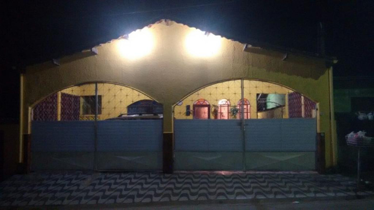 Imagem Casa com 3 Quartos à Venda, 240 m² em Tinga - Caraguatatuba Imagem Casa com 3 Quartos à Venda, 240 m² em Tinga - Caraguatatuba