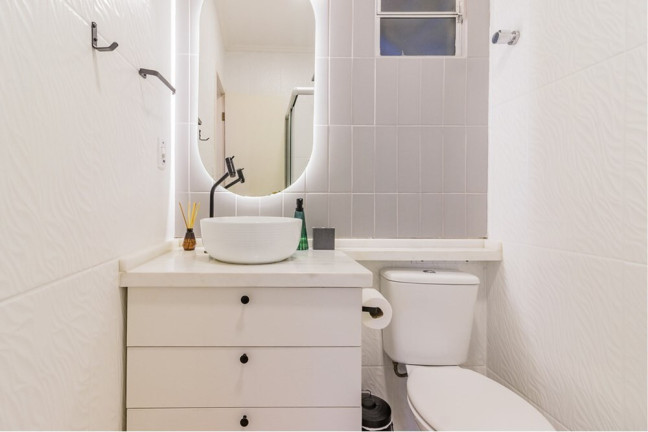 Imagem Imóvel com 1 Quarto à Venda, em Auxiliadora - Porto Alegre Imagem Imóvel com 1 Quarto à Venda, em Auxiliadora - Porto Alegre