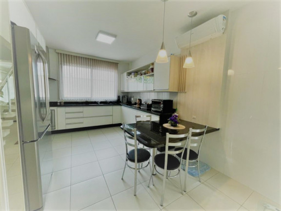 Imagem Casa com 3 Quartos à Venda, 387 m² Imagem Casa com 3 Quartos à Venda, 387 m²