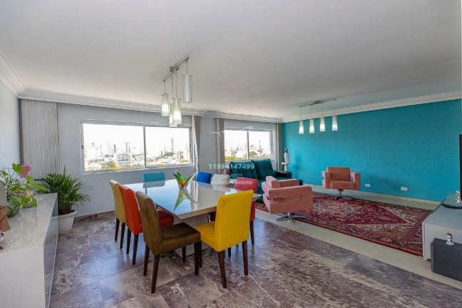 Apartamento com 3 Quartos à Venda, 135 m² em Moema - São Paulo