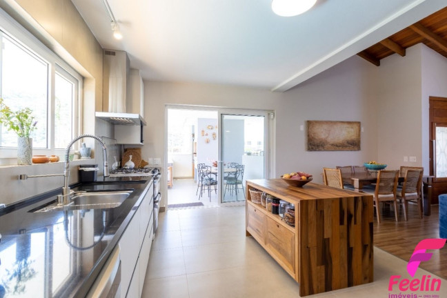 Imagem Casa com 2 Quartos à Venda, 223 m² em Rio Tavares - Florianópolis Imagem Casa com 2 Quartos à Venda, 223 m² em Rio Tavares - Florianópolis