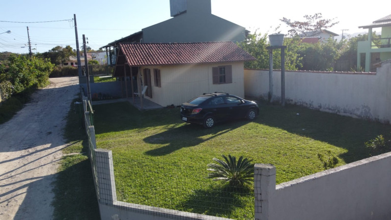 Imagem Casa com 2 Quartos à Venda, 54 m² em Praia Do Rosa - Imbituba Imagem Casa com 2 Quartos à Venda, 54 m² em Praia Do Rosa - Imbituba
