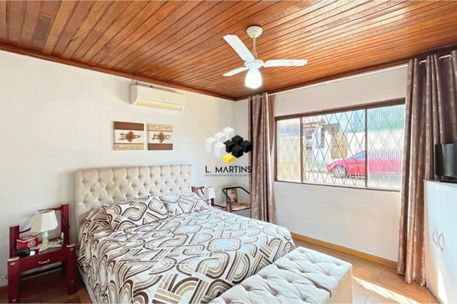 Imagem Casa com 2 Quartos à Venda, 101 m² em Vila Nova - Porto Alegre Imagem Casa com 2 Quartos à Venda, 101 m² em Vila Nova - Porto Alegre