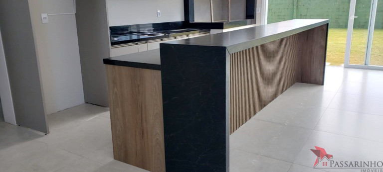 Imagem Casa de Condomínio com 5 Quartos à Venda, 275 m² em Praia Itapeva - Torres Imagem Casa de Condomínio com 5 Quartos à Venda, 275 m² em Praia Itapeva - Torres