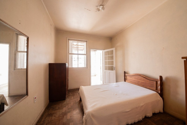 Imagem Casa com 3 Quartos à Venda, 156 m² em Petrópolis - Porto Alegre Imagem Casa com 3 Quartos à Venda, 156 m² em Petrópolis - Porto Alegre