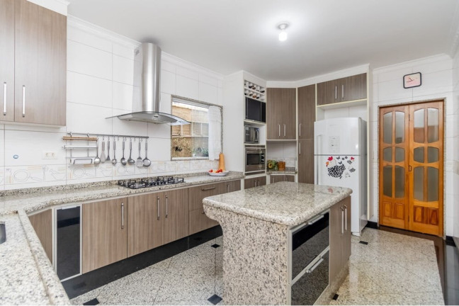 Casa com 3 Quartos à Venda, 211 m² em Vila Graciosa - São Paulo