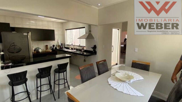 Sobrado com 2 Quartos à Venda, 250 m² em Jardim Santa Cecília - Sorocaba